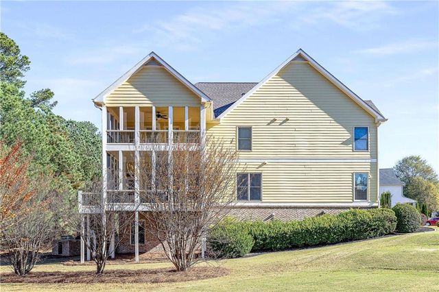679 Crystal Cove Court, Loganville, GA 30052