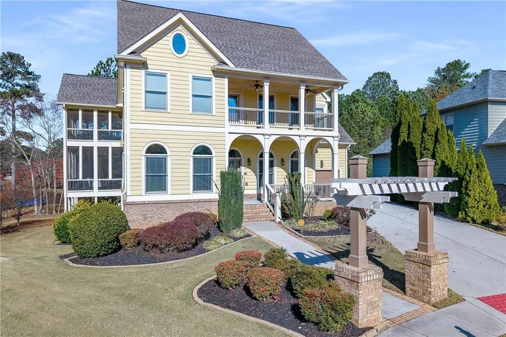 679 Crystal Cove Court, Loganville, GA 30052