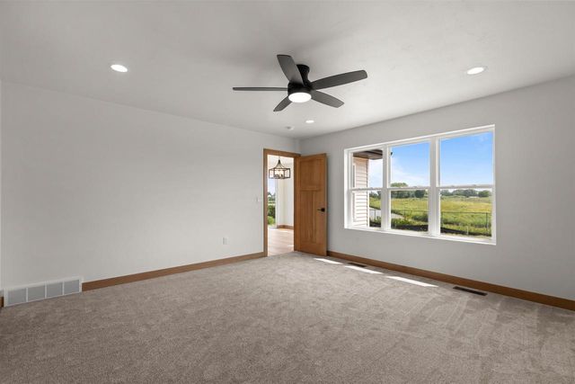 1232 S KENSINGTON DRIVE, Appleton, WI 54915