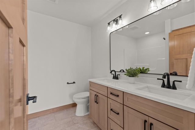 1232 S KENSINGTON DRIVE, Appleton, WI 54915