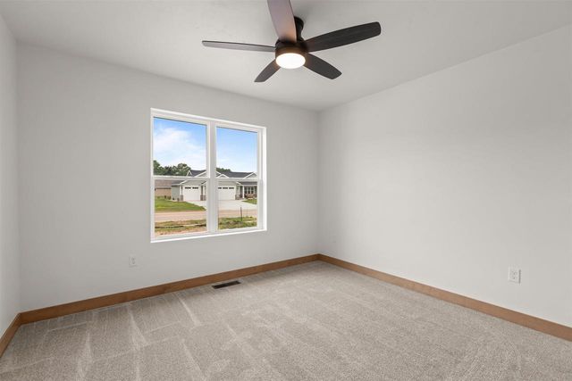 1232 S KENSINGTON DRIVE, Appleton, WI 54915