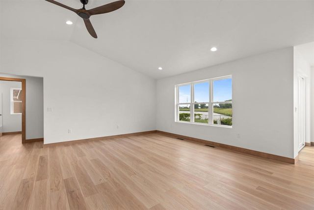 1232 S KENSINGTON DRIVE, Appleton, WI 54915