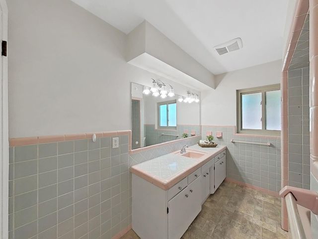 1100 CANTERBURY ROAD, Clearwater, FL 33764