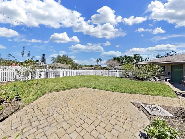 1100 CANTERBURY ROAD, Clearwater, FL 33764