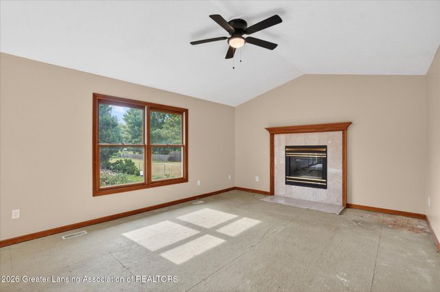 5275 Thames Drive, Haslett, MI 48840
