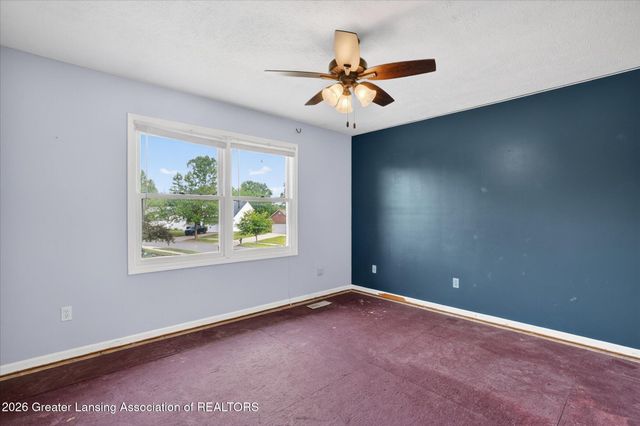 5275 Thames Drive, Haslett, MI 48840