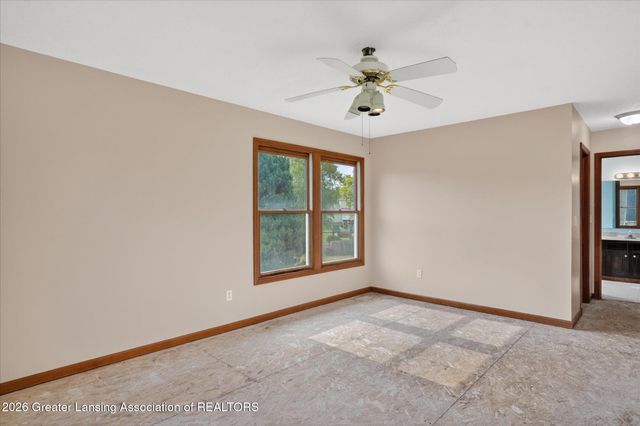 5275 Thames Drive, Haslett, MI 48840