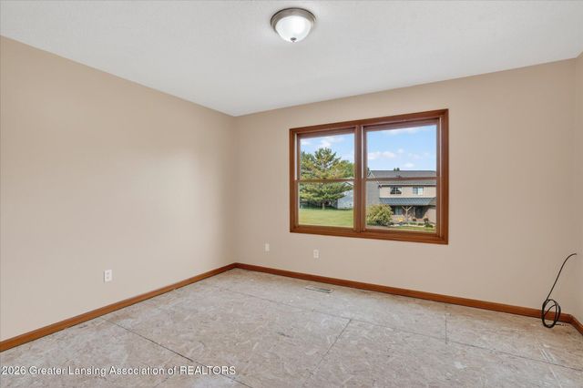 5275 Thames Drive, Haslett, MI 48840