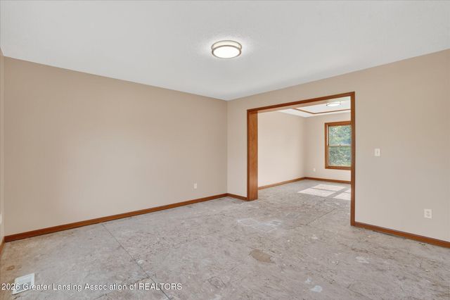 5275 Thames Drive, Haslett, MI 48840