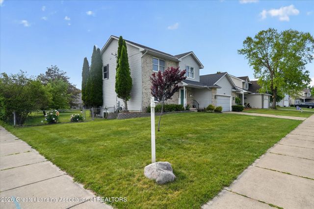 5275 Thames Drive, Haslett, MI 48840