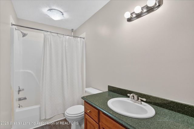 5275 Thames Drive, Haslett, MI 48840