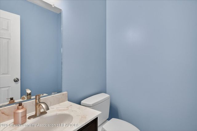5275 Thames Drive, Haslett, MI 48840