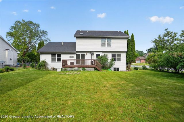 5275 Thames Drive, Haslett, MI 48840