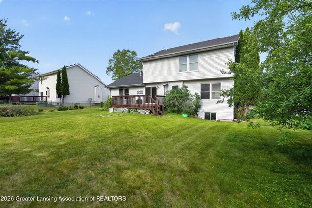 5275 Thames Drive, Haslett, MI 48840