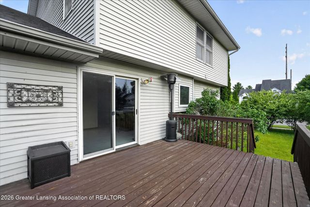 5275 Thames Drive, Haslett, MI 48840
