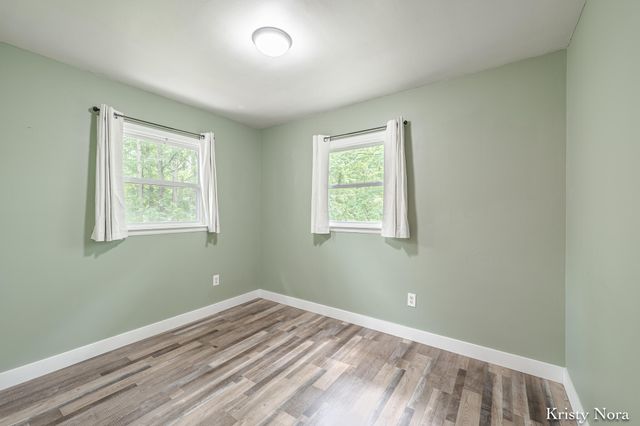 4329 Laura Street NW, Comstock Park, MI 49321