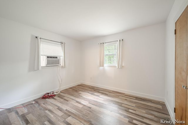 4329 Laura Street NW, Comstock Park, MI 49321