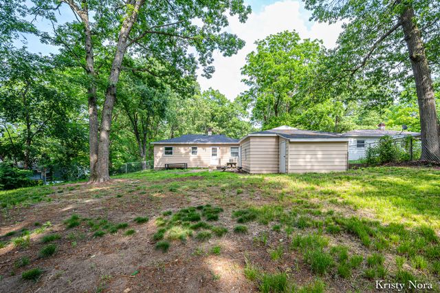 4329 Laura Street NW, Comstock Park, MI 49321