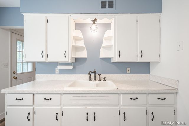 4329 Laura Street NW, Comstock Park, MI 49321