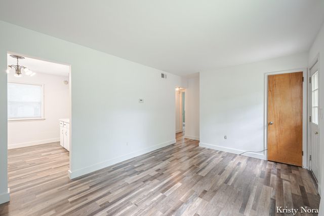 4329 Laura Street NW, Comstock Park, MI 49321