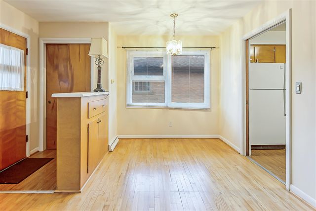 1210 Arella Boulevard, Ann Arbor, MI 48103