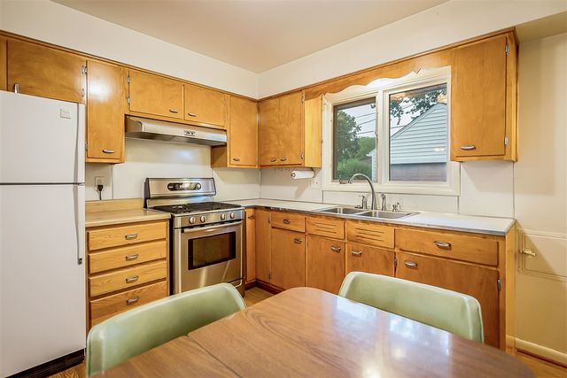 1210 Arella Boulevard, Ann Arbor, MI 48103