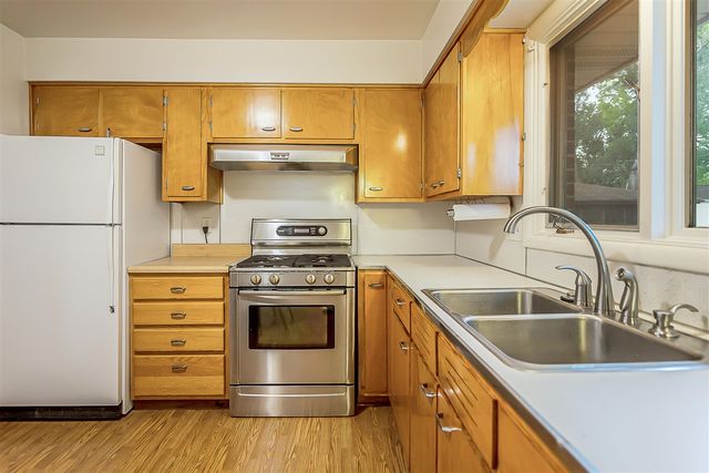 1210 Arella Boulevard, Ann Arbor, MI 48103