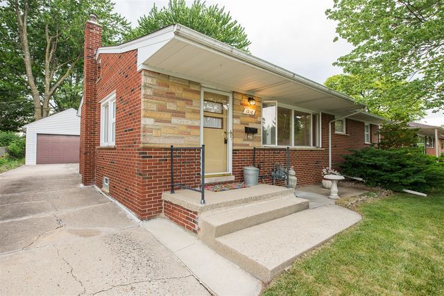 1210 Arella Boulevard, Ann Arbor, MI 48103