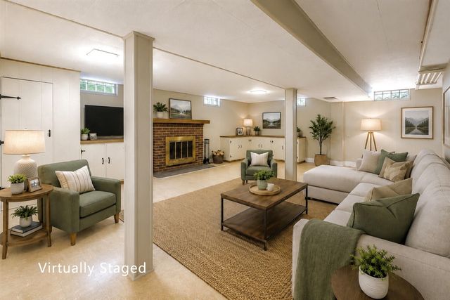 1210 Arella Boulevard, Ann Arbor, MI 48103