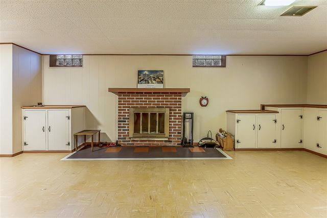 1210 Arella Boulevard, Ann Arbor, MI 48103