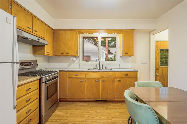 1210 Arella Boulevard, Ann Arbor, MI 48103