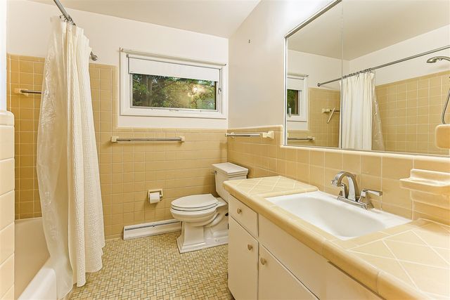 1210 Arella Boulevard, Ann Arbor, MI 48103
