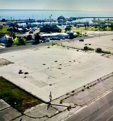301 N Austin St, Rockport, TX 78382