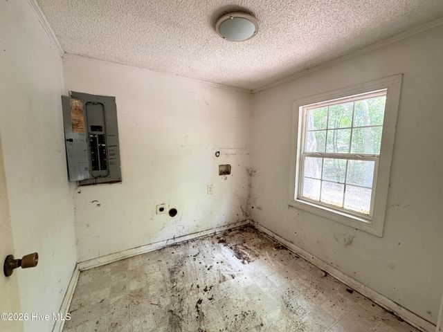 739 Sloop Point Road, Hampstead, NC 28443