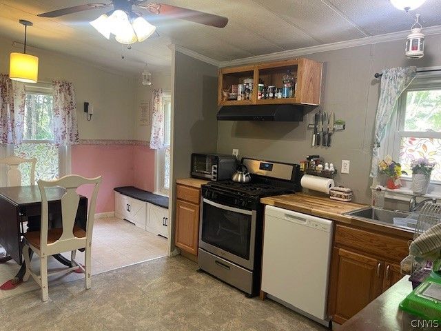 19 Junior Avenue, Granby, NY 13069