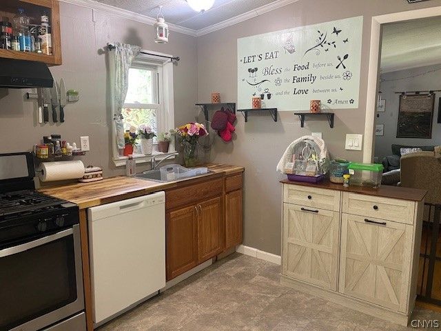 19 Junior Avenue, Granby, NY 13069