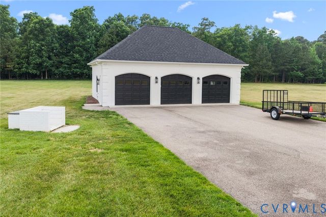13446 Bradley Bridge Rd, Chester, VA 23831