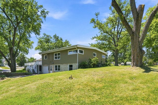2510 7th Street, Moline, IL 61265