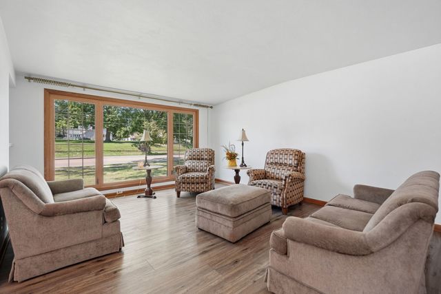 2510 7th Street, Moline, IL 61265