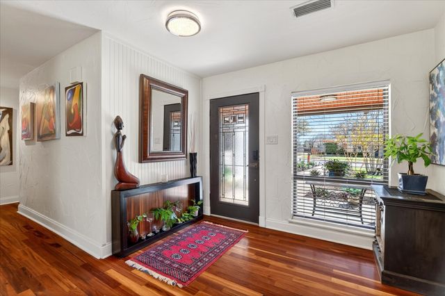 905 Lynhurst Lane, Denton, TX 76205