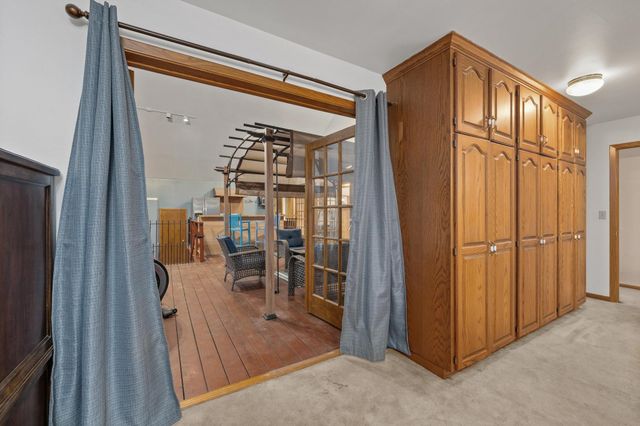 600 W 9th St, Newton, KS 67114