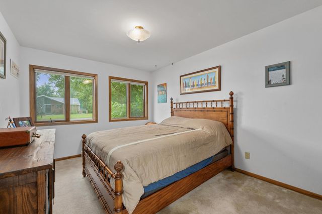 600 W 9th St, Newton, KS 67114