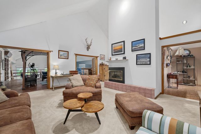 600 W 9th St, Newton, KS 67114