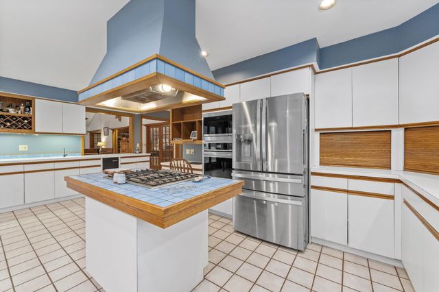 600 W 9th St, Newton, KS 67114