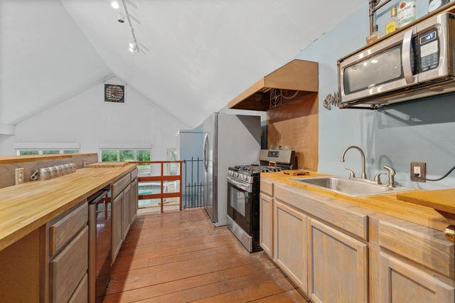 600 W 9th St, Newton, KS 67114