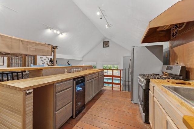 600 W 9th St, Newton, KS 67114