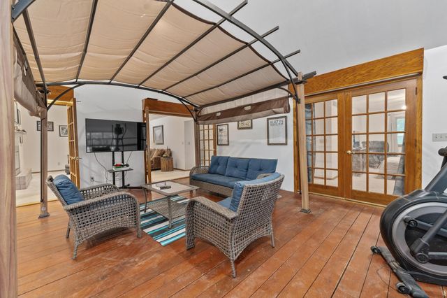 600 W 9th St, Newton, KS 67114