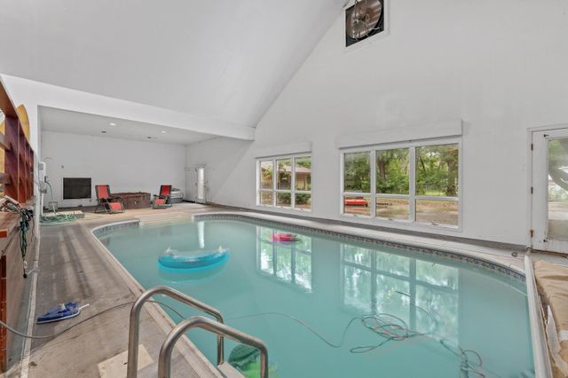 600 W 9th St, Newton, KS 67114