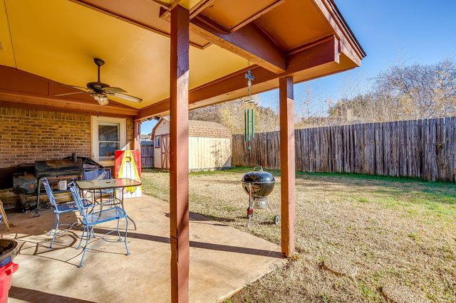 4225 Woodward Court, Grand Prairie, TX 75052