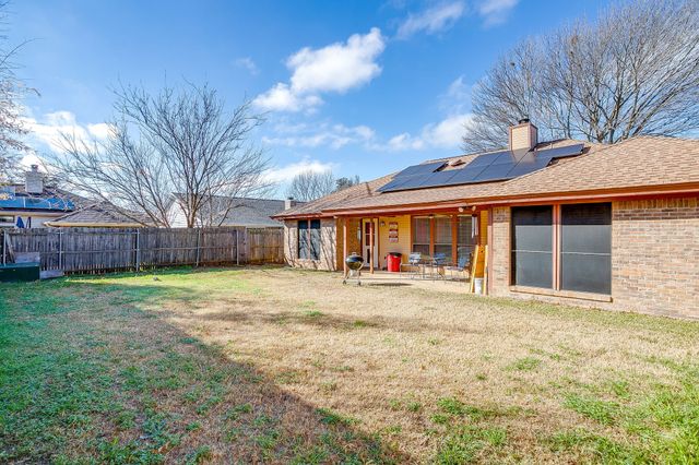 4225 Woodward Court, Grand Prairie, TX 75052